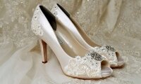 Fabulous Lace Bridal Shoes Picture