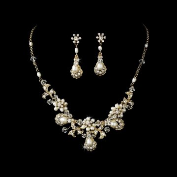 How to Choose Wedding Jewelry for Bridesmaids