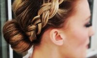Simple yet Sophisticated Wedding Hairstyles for Bridesmaids